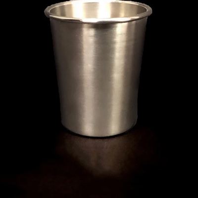Rubi magic cup trick